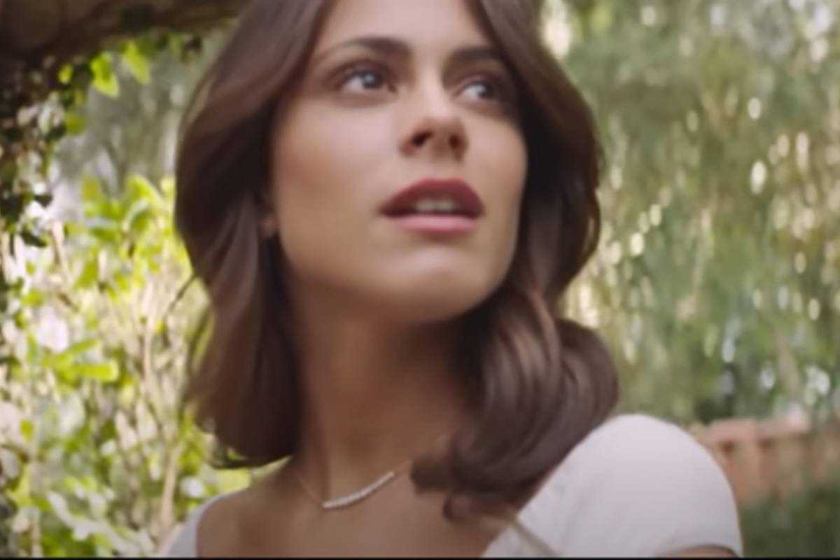 martina stoessel born to shine video